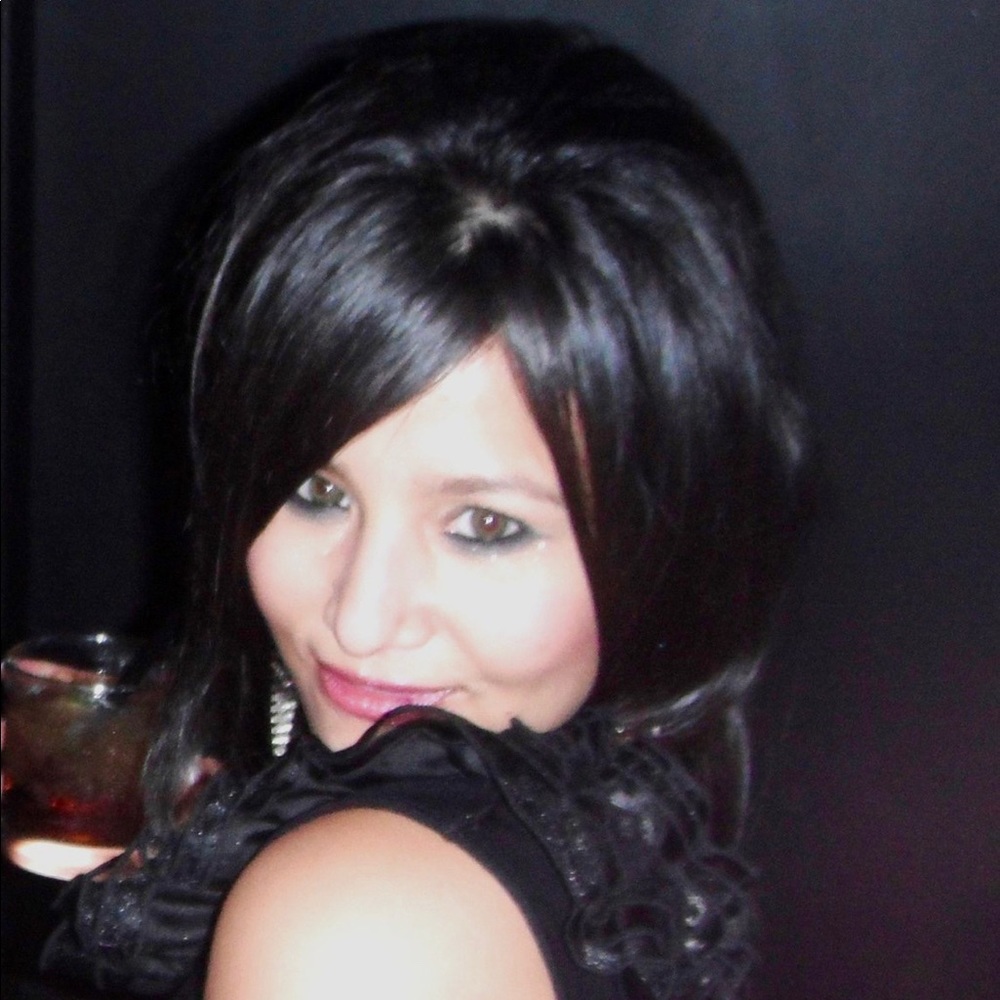 Meet your Posher, Kinnari!